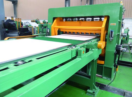 厚さ0.3-3mmのPLC制御による最高のコイル15Tの縦方向の切口のための長さラインへの金属板の切口